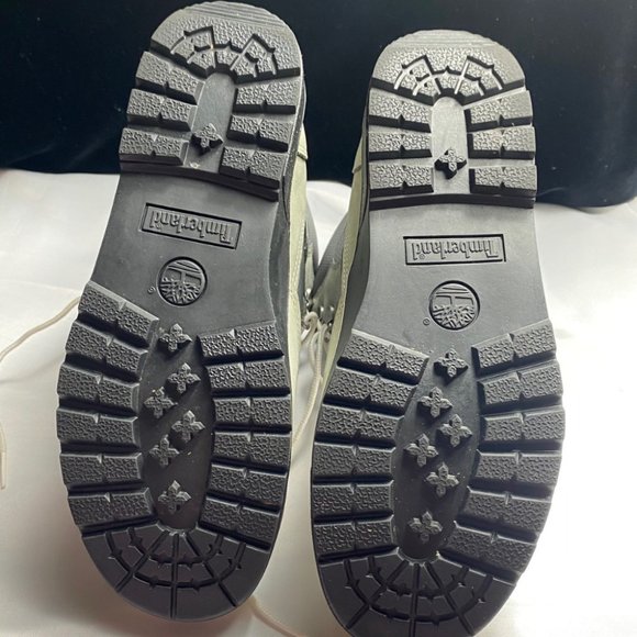 Timberland 6 Inch Field Boot Junior 'Light Grey', US size 6.5 - Picture 14 of 16